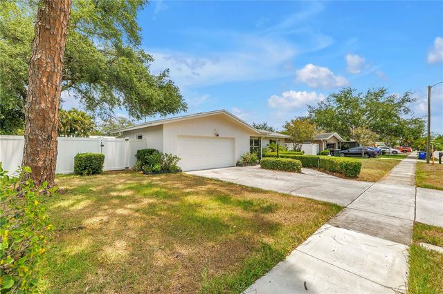 1550 IDLE DRIVE, Largo, FL 33756