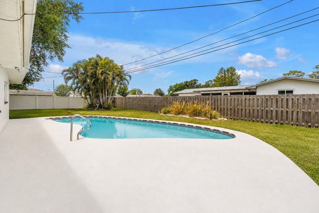 1550 IDLE DRIVE, Largo, FL 33756