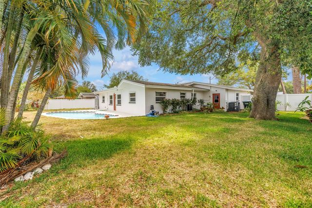 1550 IDLE DRIVE, Largo, FL 33756
