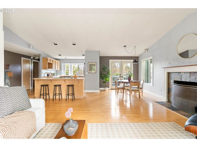 12354 Sw WINTER LAKE Dr, Tigard, OR 97223