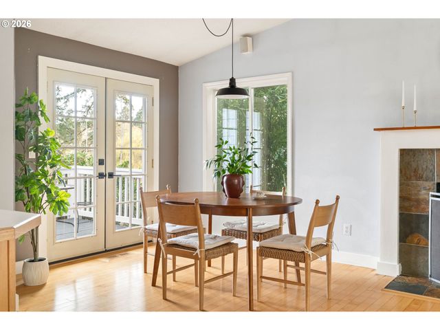 12354 Sw WINTER LAKE Dr, Tigard, OR 97223