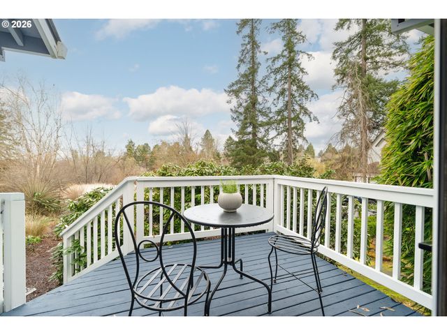 12354 Sw WINTER LAKE Dr, Tigard, OR 97223