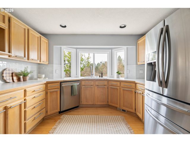 12354 Sw WINTER LAKE Dr, Tigard, OR 97223