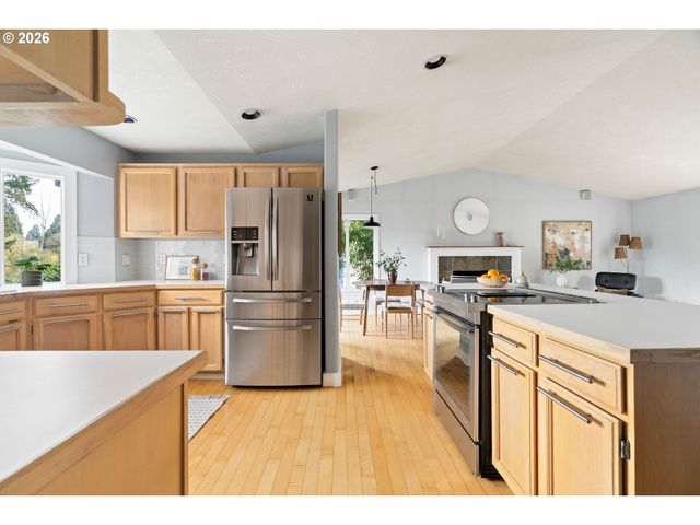 12354 Sw WINTER LAKE Dr, Tigard, OR 97223