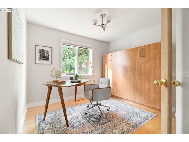 12354 Sw WINTER LAKE Dr, Tigard, OR 97223