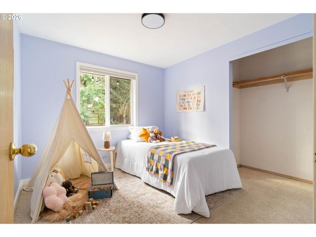 12354 Sw WINTER LAKE Dr, Tigard, OR 97223