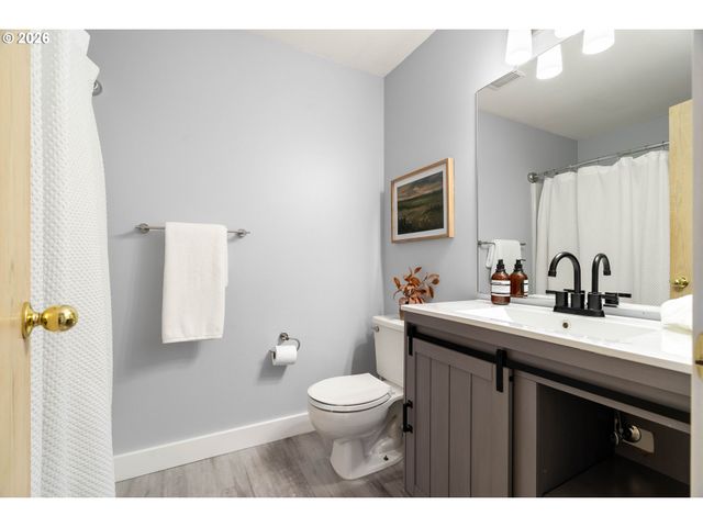 12354 Sw WINTER LAKE Dr, Tigard, OR 97223