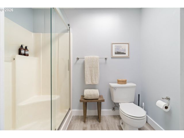 12354 Sw WINTER LAKE Dr, Tigard, OR 97223