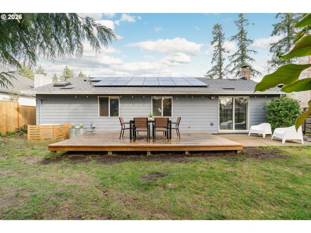 12354 Sw WINTER LAKE Dr, Tigard, OR 97223