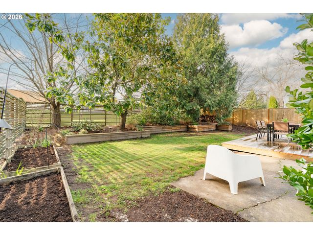 12354 Sw WINTER LAKE Dr, Tigard, OR 97223