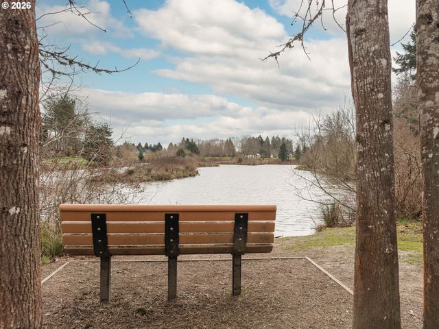 12354 Sw WINTER LAKE Dr, Tigard, OR 97223