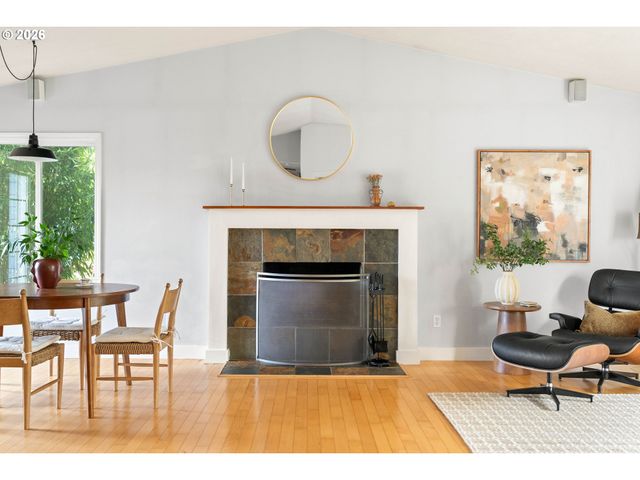 12354 Sw WINTER LAKE Dr, Tigard, OR 97223