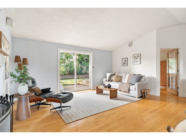 12354 Sw WINTER LAKE Dr, Tigard, OR 97223