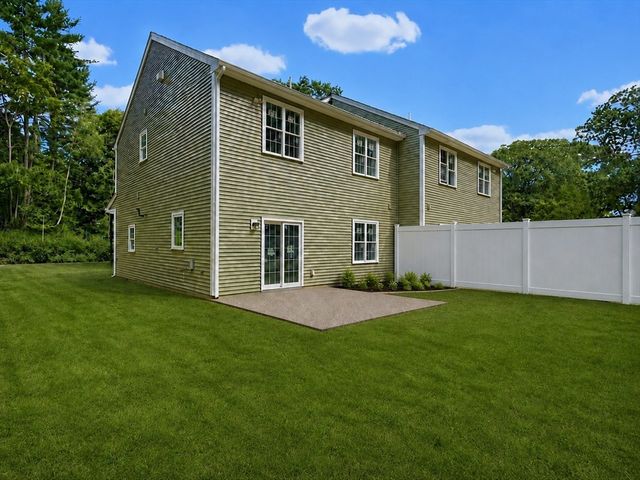 62 Noonan St 62, Mansfield, MA 02048