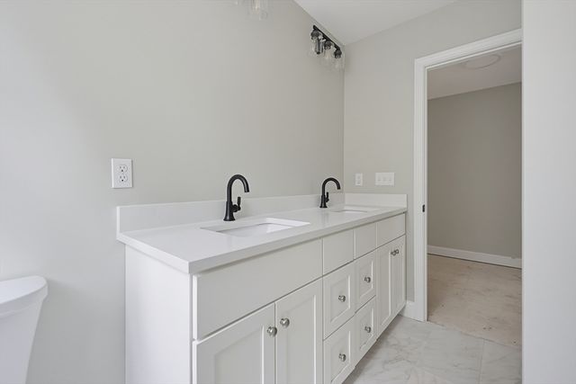 62 Noonan St 62, Mansfield, MA 02048