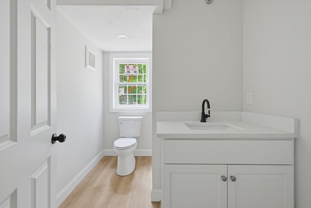 62 Noonan St 62, Mansfield, MA 02048