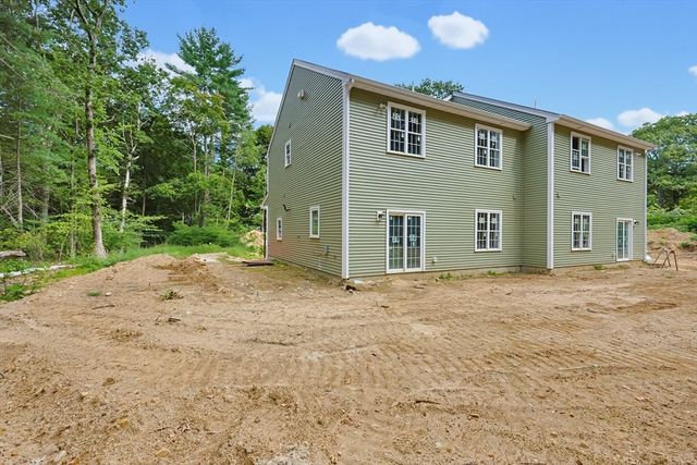 62 Noonan St 62, Mansfield, MA 02048