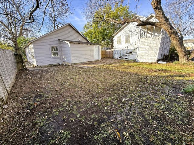 402 W 4th Street 1, Kaufman, TX 75142