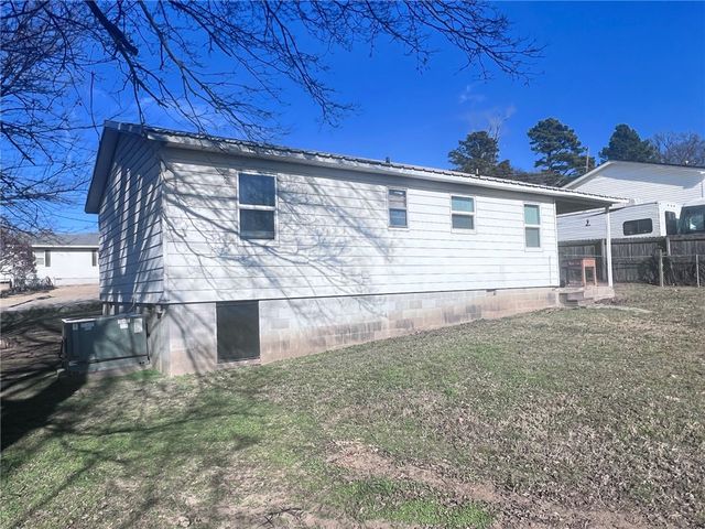504 Spruce Street, Van Buren, AR 72956