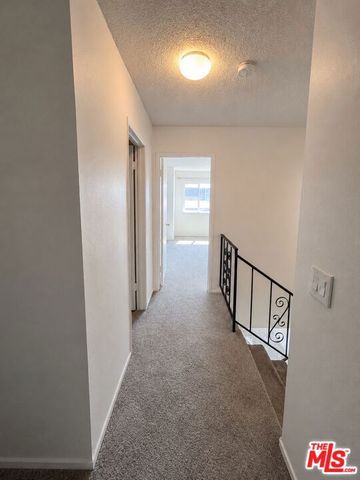 10206 Oklahoma Avenue G, Chatsworth (los Angeles), CA 91311