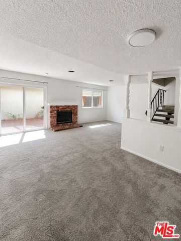 10206 Oklahoma Avenue G, Chatsworth (los Angeles), CA 91311