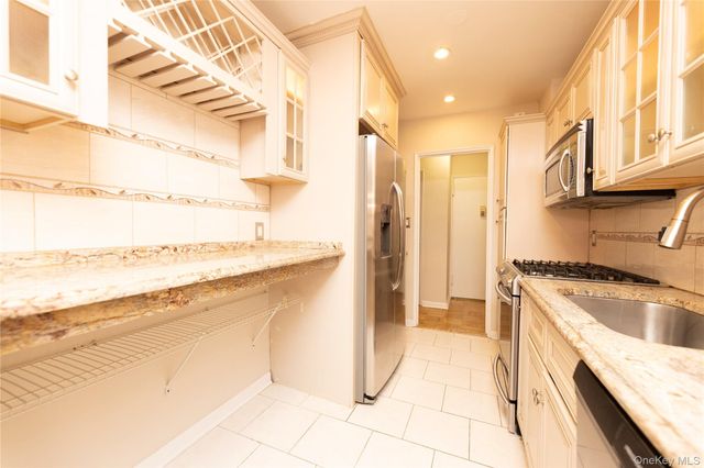 5550 FIELDSTON Road 1C on 2nd floor, Bronx, NY 10471