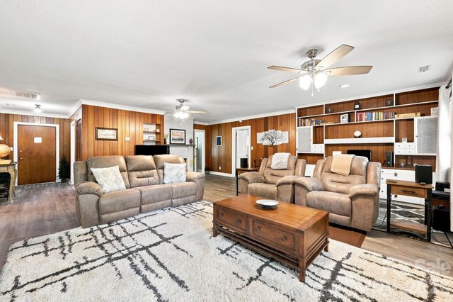 138 Circle Drive, Thomasville, NC 27360