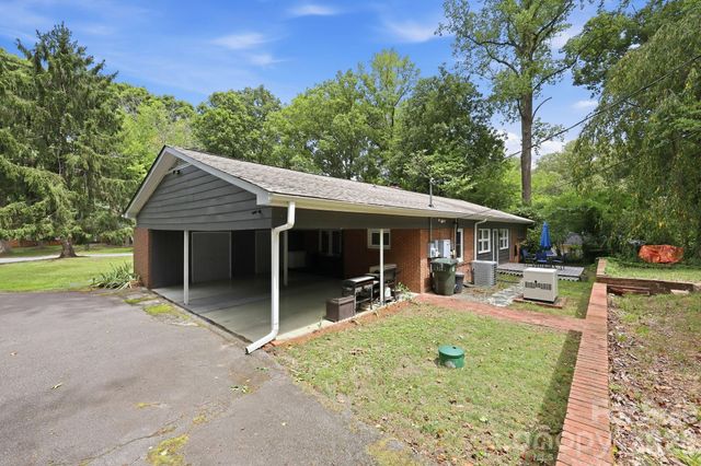 138 Circle Drive, Thomasville, NC 27360