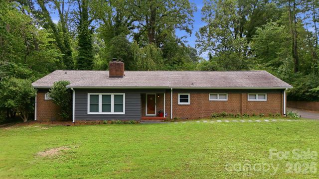 138 Circle Drive, Thomasville, NC 27360