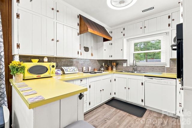 138 Circle Drive, Thomasville, NC 27360