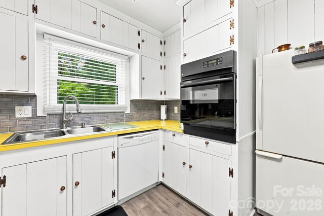 138 Circle Drive, Thomasville, NC 27360