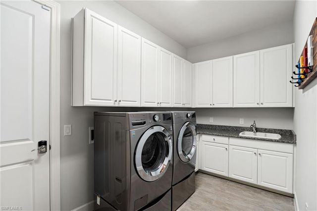 3298 Belon LN, Naples, FL 34114