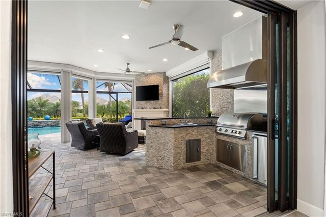 3298 Belon LN, Naples, FL 34114