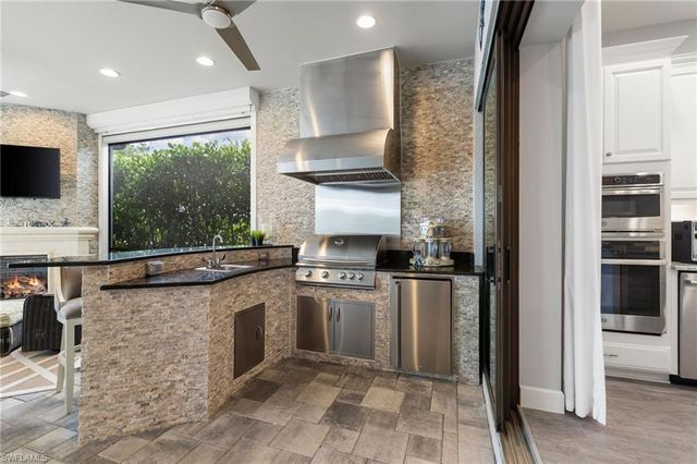 3298 Belon LN, Naples, FL 34114