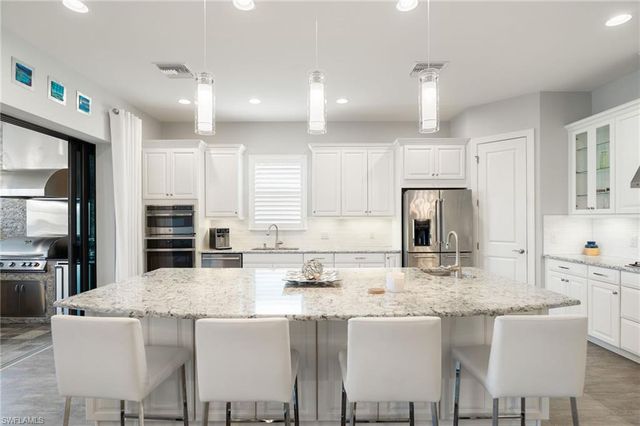 3298 Belon LN, Naples, FL 34114