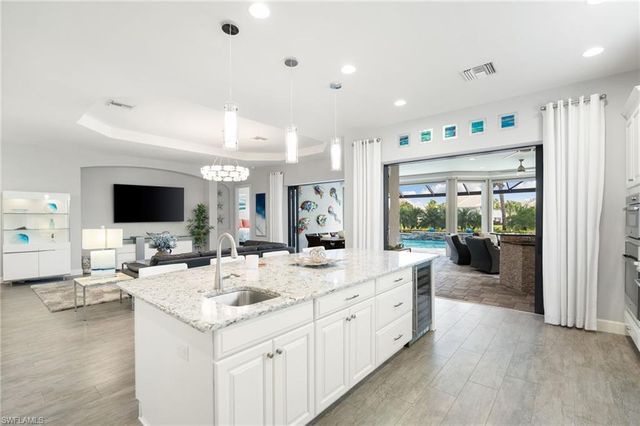 3298 Belon LN, Naples, FL 34114