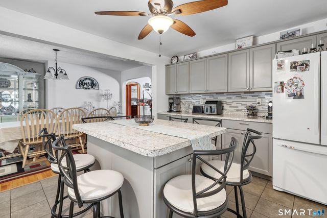 25 North Forest Circle, West Haven, CT 06516