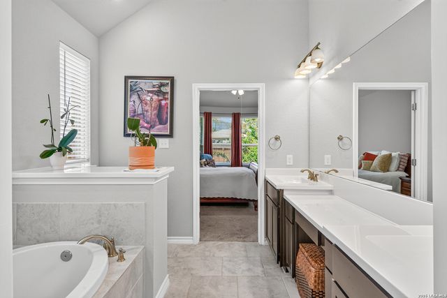 9831 Kremmen, Boerne, TX 78006