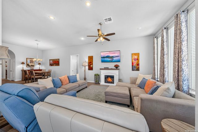 9831 Kremmen, Boerne, TX 78006