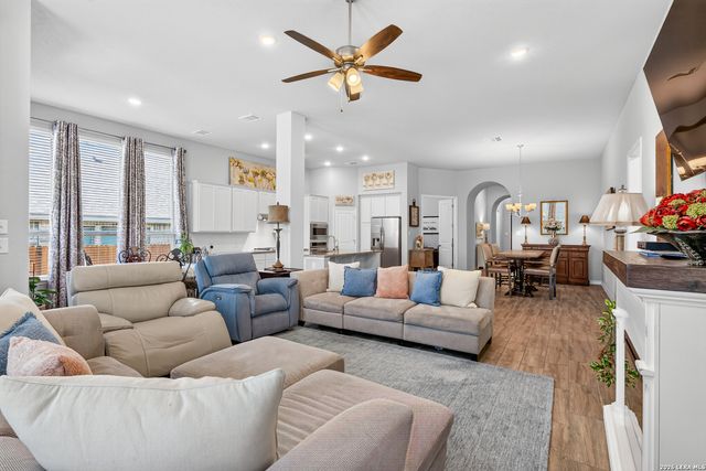 9831 Kremmen, Boerne, TX 78006