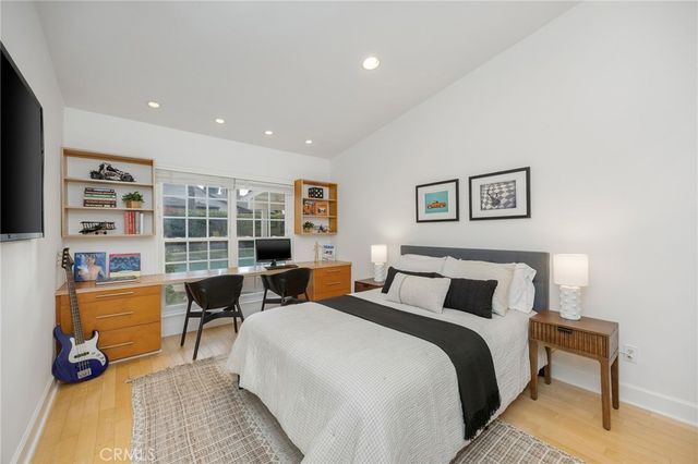 5901 Nita Avenue, Woodland Hills, CA 91367