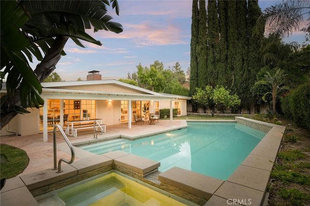 5901 Nita Avenue, Woodland Hills, CA 91367