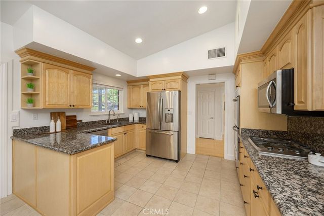 5901 Nita Avenue, Woodland Hills, CA 91367