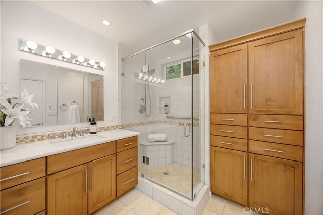 5901 Nita Avenue, Woodland Hills, CA 91367