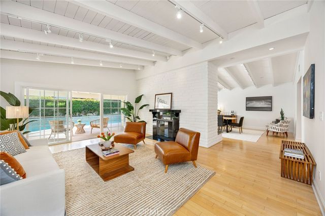 5901 Nita Avenue, Woodland Hills, CA 91367