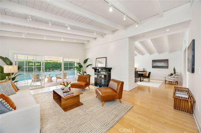5901 Nita Avenue, Woodland Hills, CA 91367