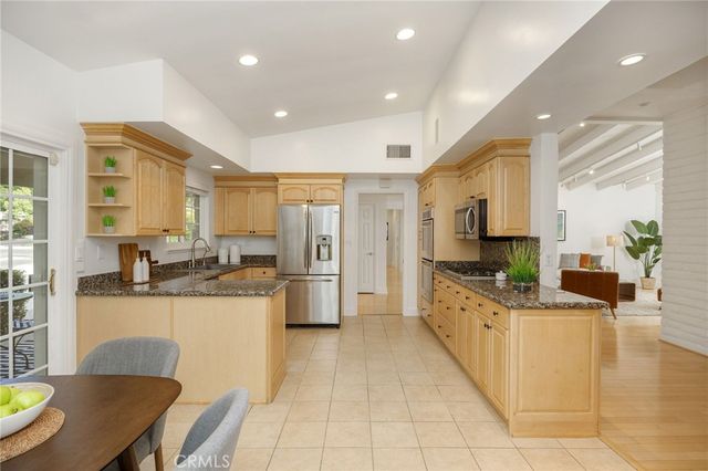 5901 Nita Avenue, Woodland Hills, CA 91367