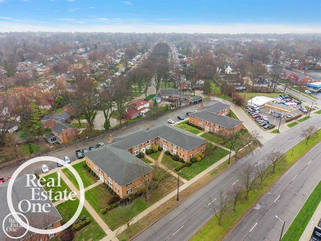 17560 Mack Avenue, Grosse Pointe, MI 48230