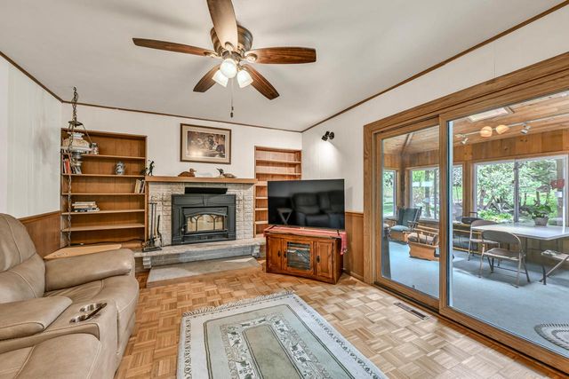 N69W29463 River Front DRIVE, Hartland, WI 53029
