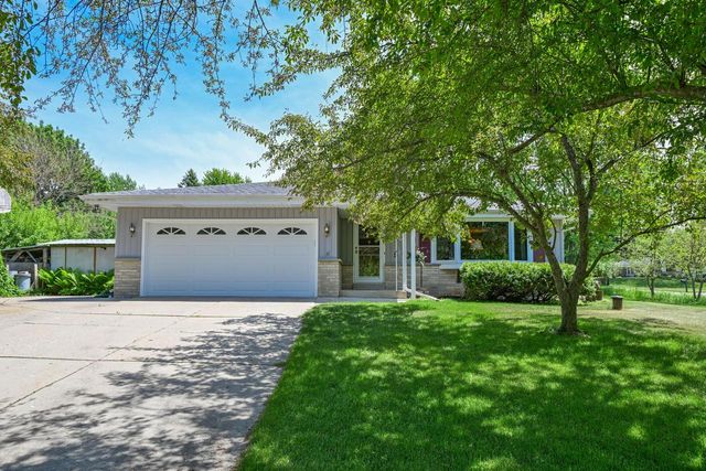 N69W29463 River Front DRIVE, Hartland, WI 53029